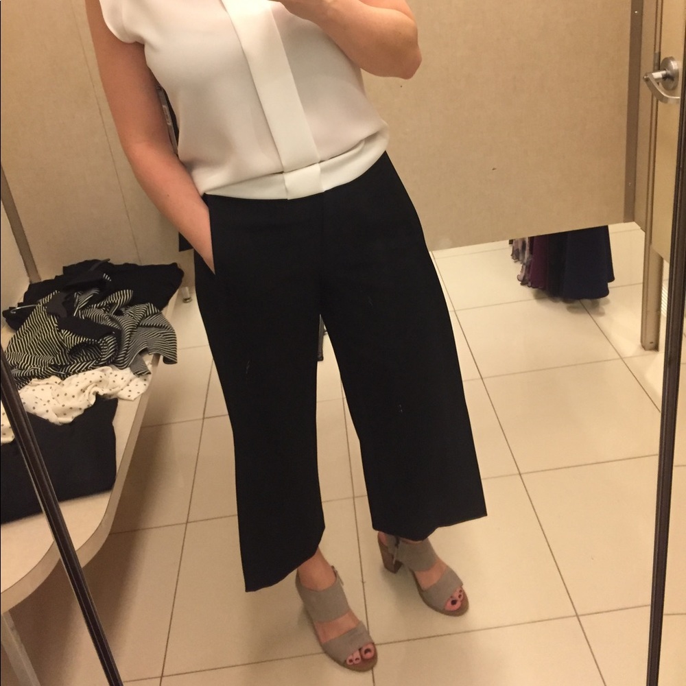 Tahari Wide Leg Cropped Pants